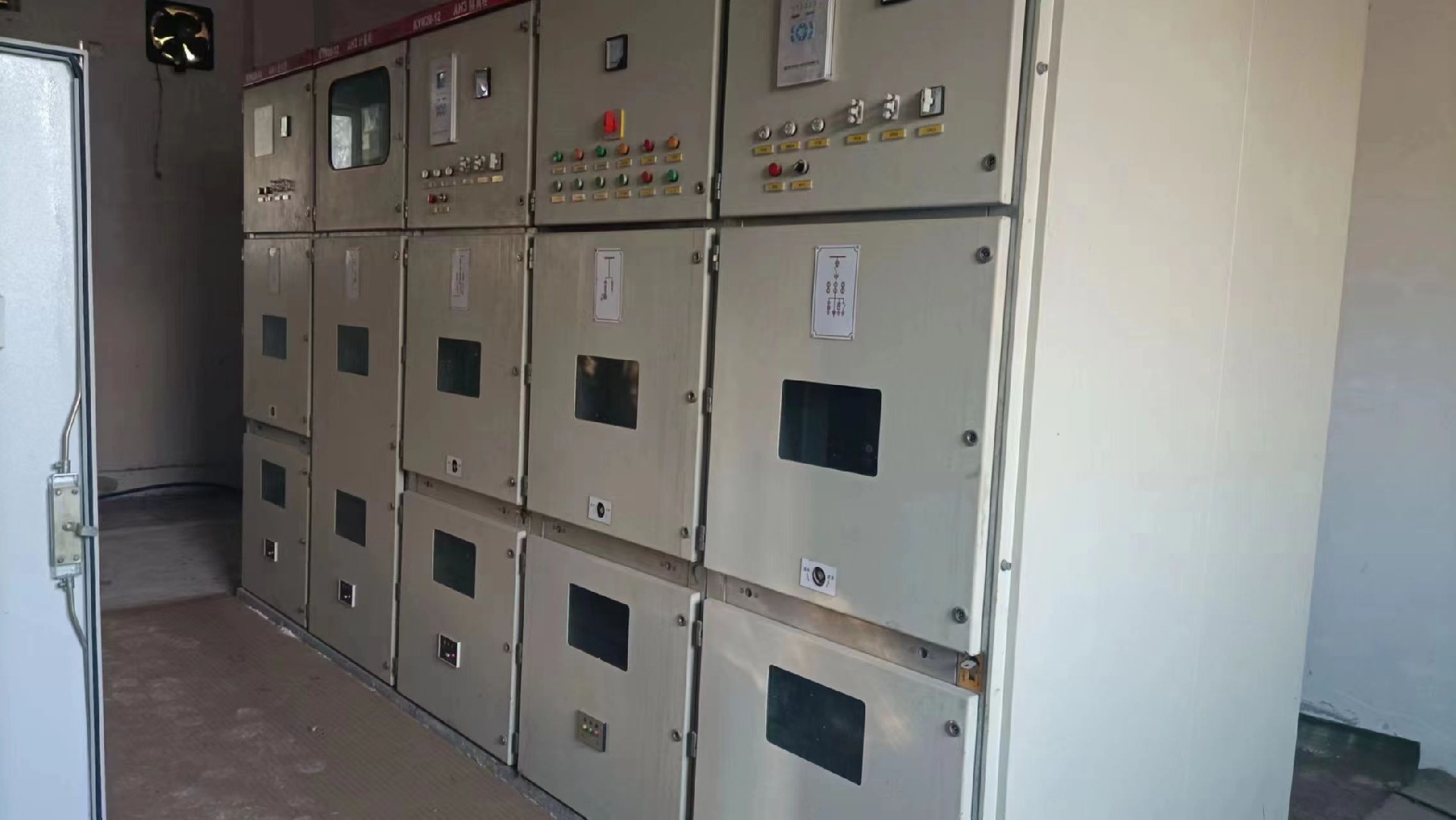 光大百纳检测电表控制室 光大百纳检测电表控制室